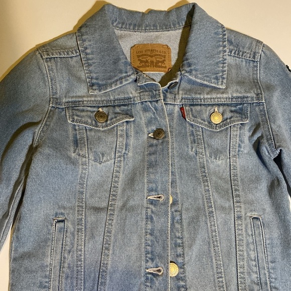 Girl’s Levi’s denim jacket. Size Small‎ - Picture 2 of 5